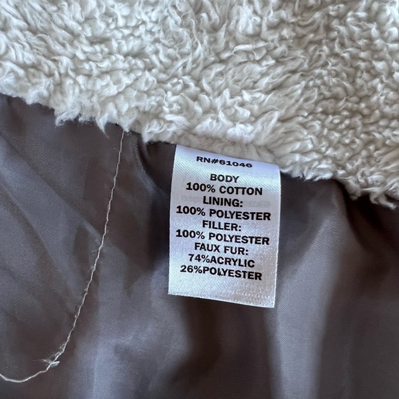 Liv & Piper faux fur hooded jacket size large - Picture 8 of 8